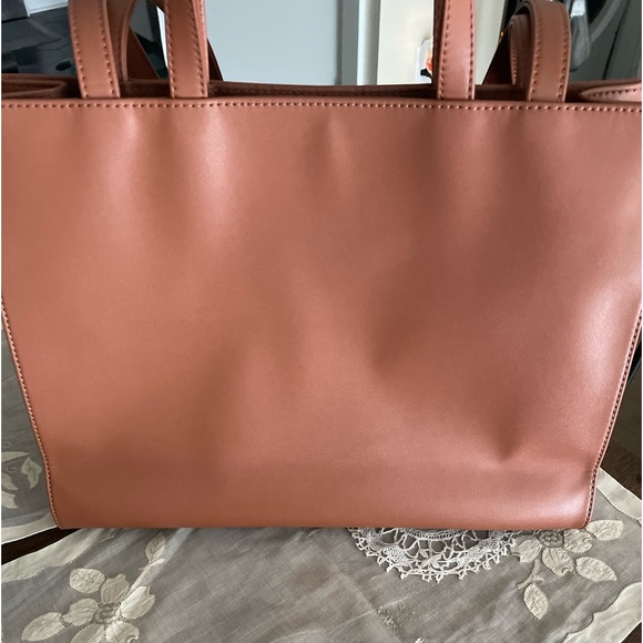Medium tan telfar bag - Picture 2 of 6